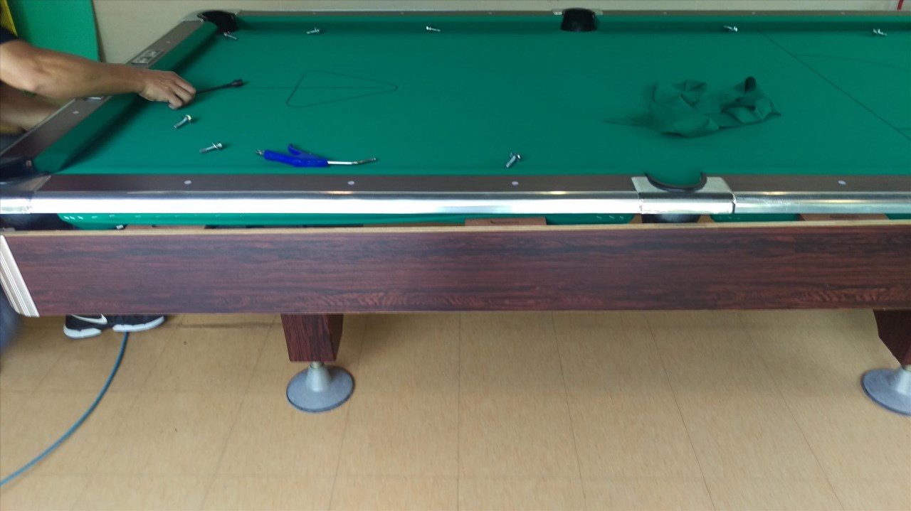 撞球檯布更換
