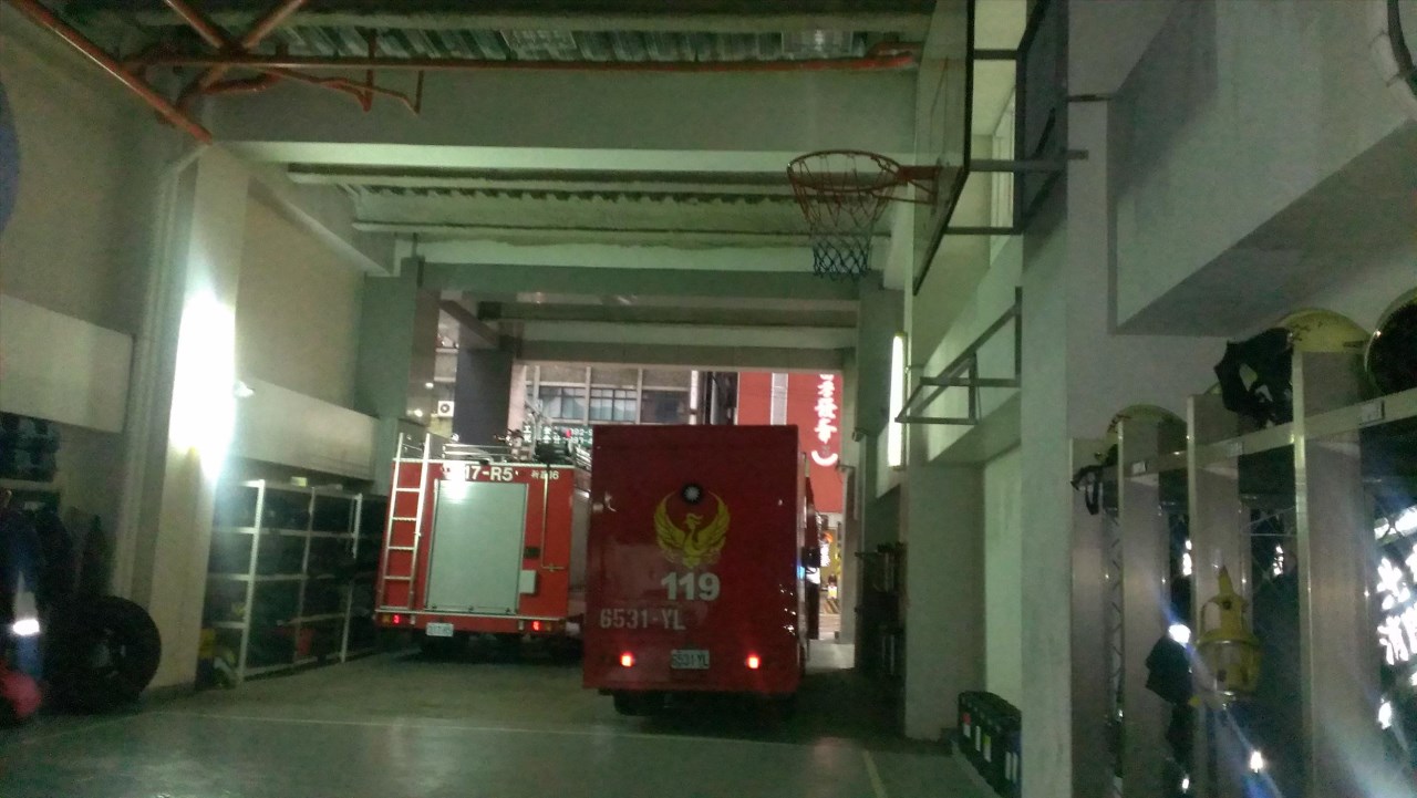 FRP玻璃纖維籃球板