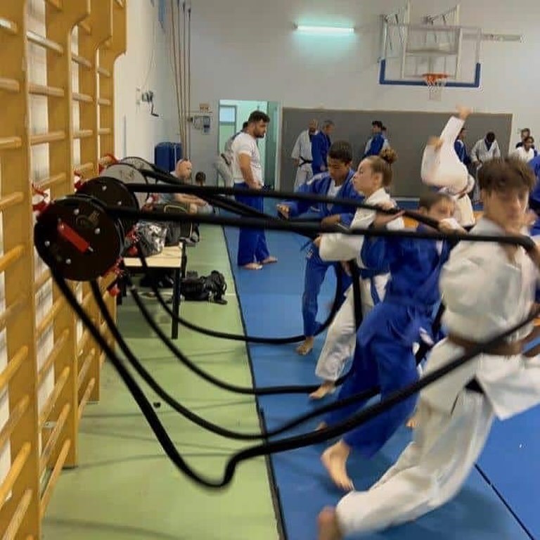 繩索阻力訓練組(訓練速度 肌肉耐力 協調性 敏捷性 心肺功能訓練)